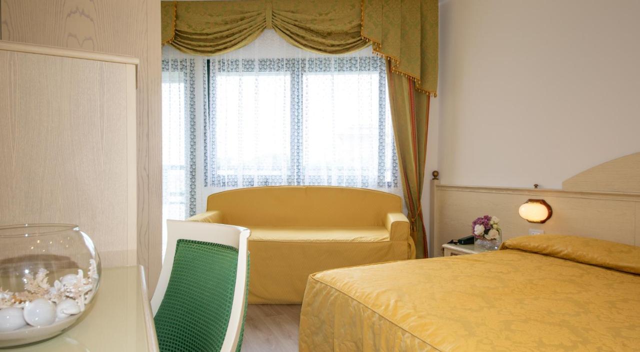 לידו די ג'סולו Hotel Carlton מראה חיצוני תמונה
