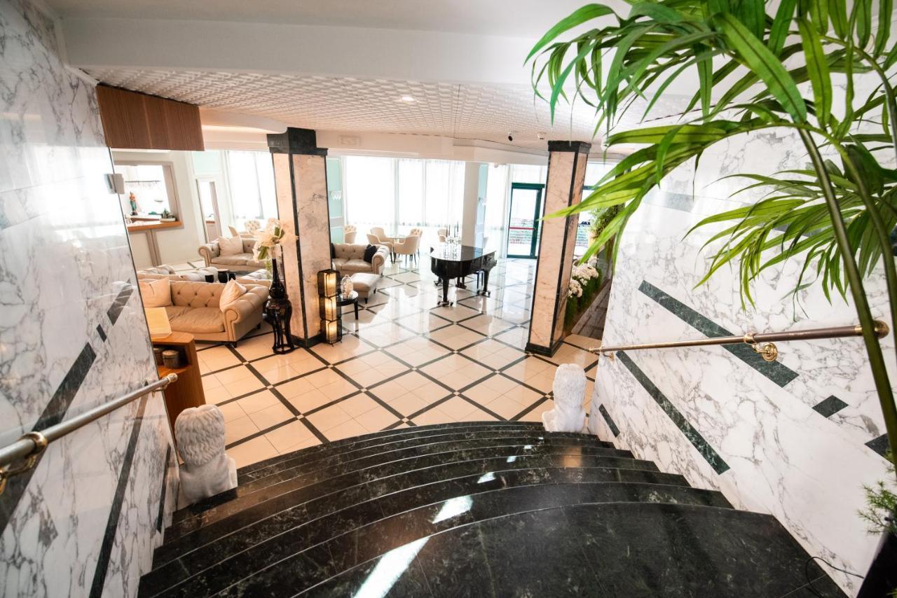 לידו די ג'סולו Hotel Carlton מראה חיצוני תמונה