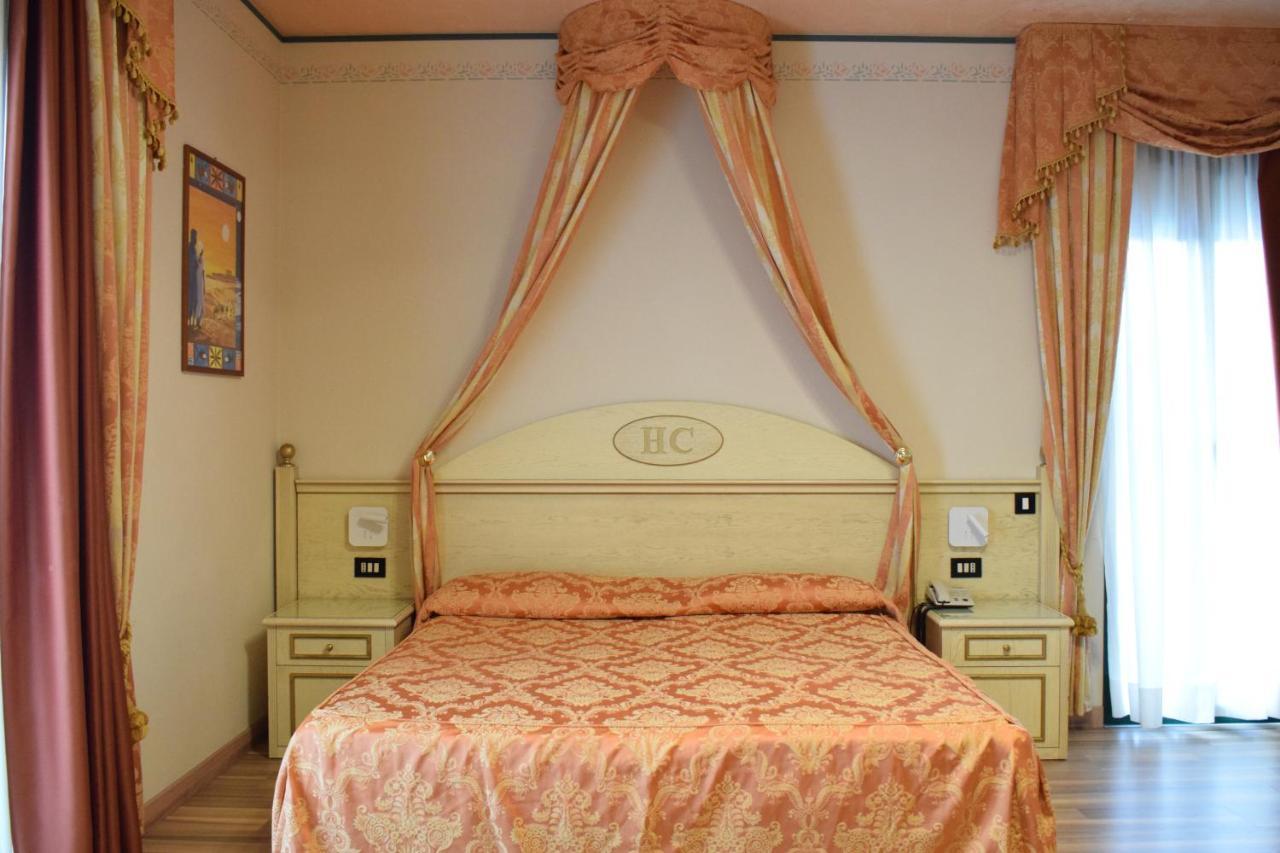 לידו די ג'סולו Hotel Carlton מראה חיצוני תמונה