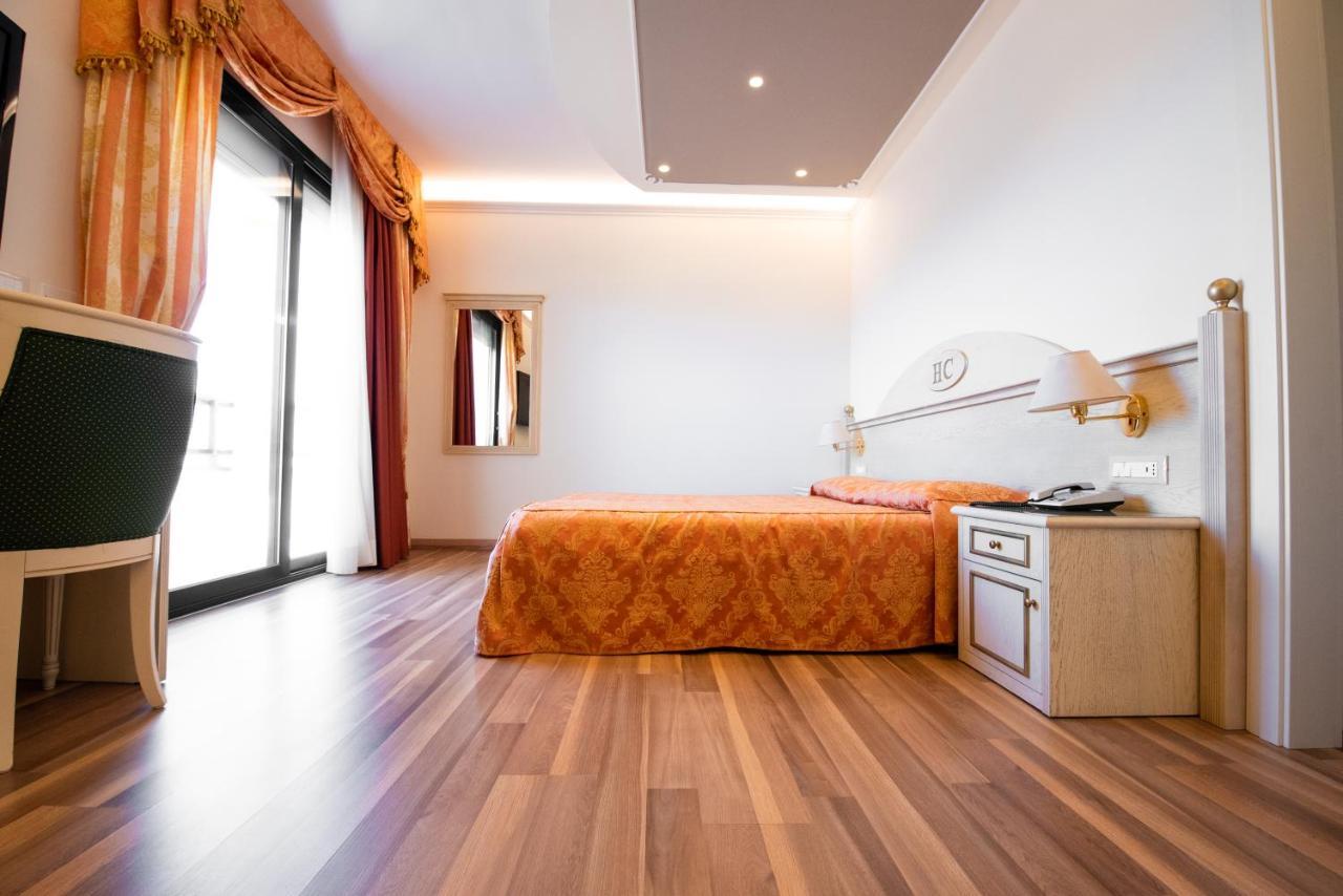 לידו די ג'סולו Hotel Carlton מראה חיצוני תמונה