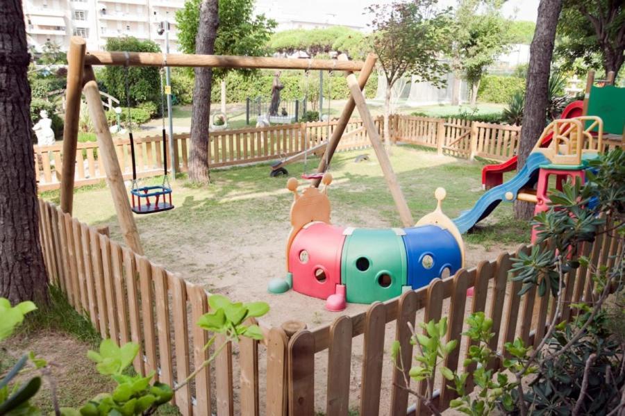 לידו די ג'סולו Hotel Carlton מראה חיצוני תמונה